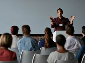 Public Speaking in English