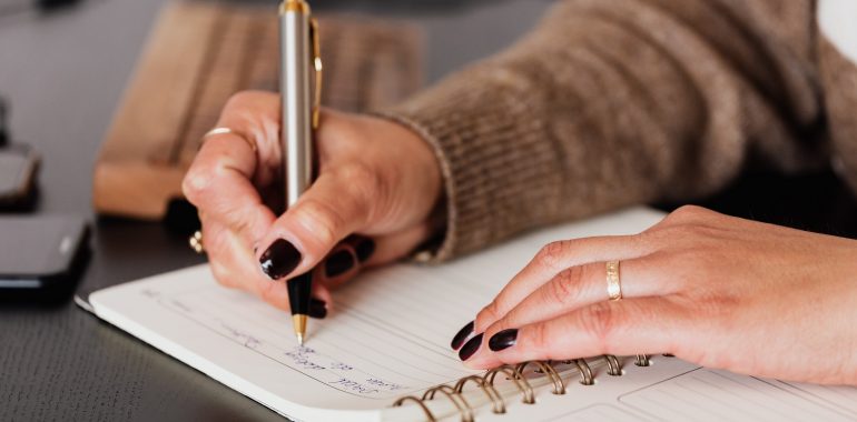 3 Resolutions to Ace Live English Classes Online