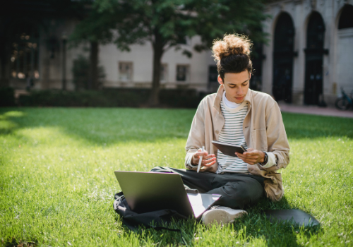 5 Unusual Ways Online English Training Improves Communication Skills