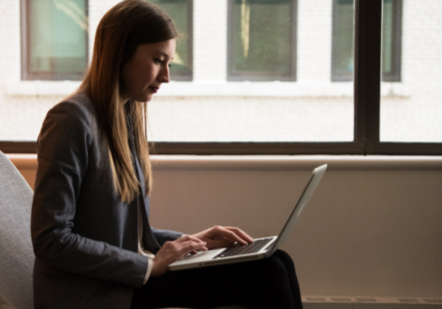 3 Advantages that Corporate Language Training Online Provides for Employees