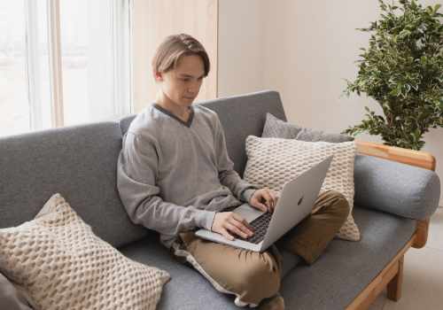 3 Creative Components of Online English Courses for Employees